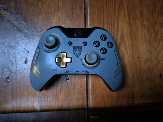 Xbox One Original Console With Limited Edition COD Advance Warfare Controller