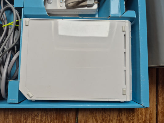 White Nintendo Wii Compete On box Full Set Up With HDMI Adapter