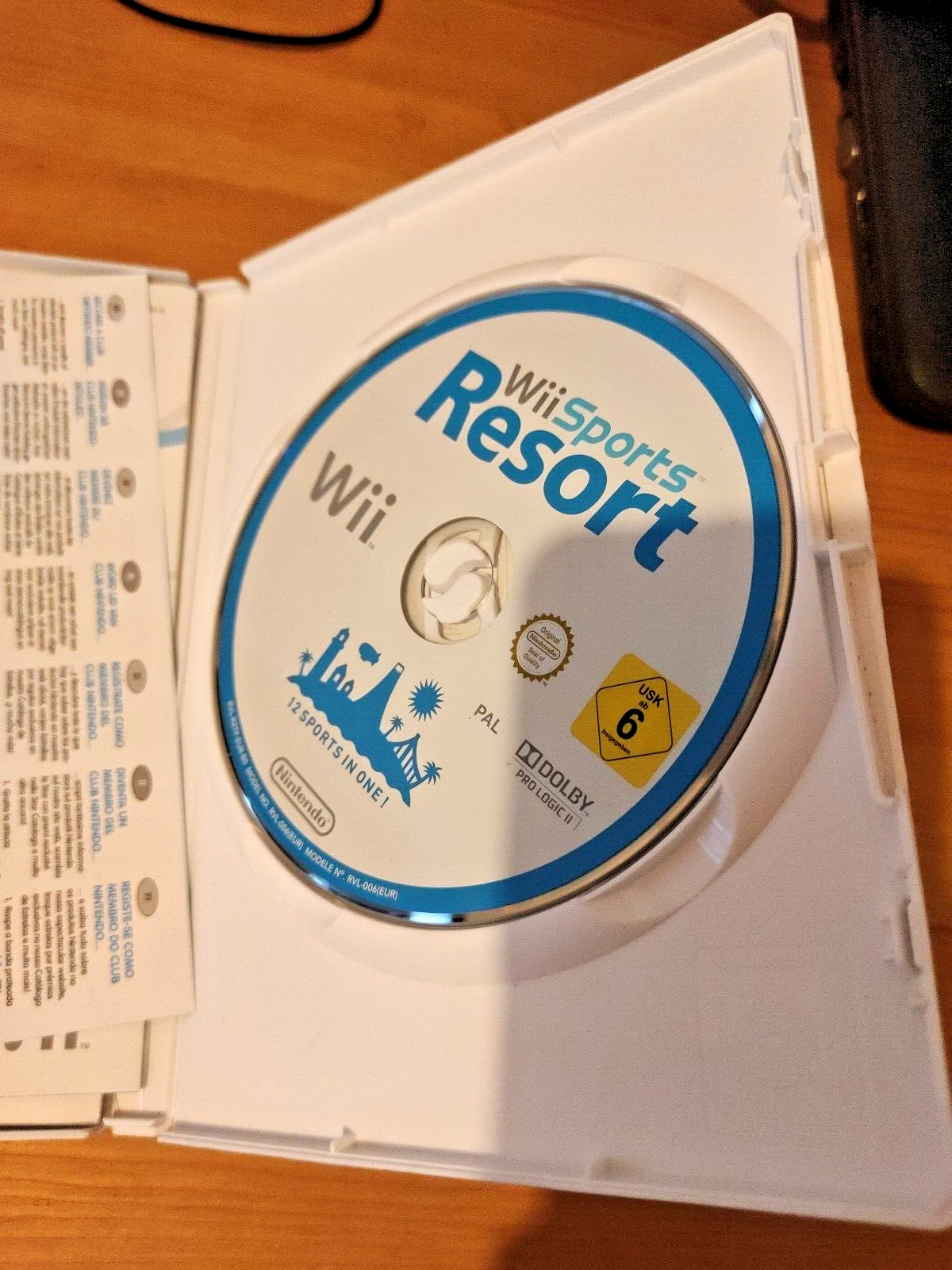 Wii Sports Resort (Nintendo Wii, 2009) - PAL - Complete with manual