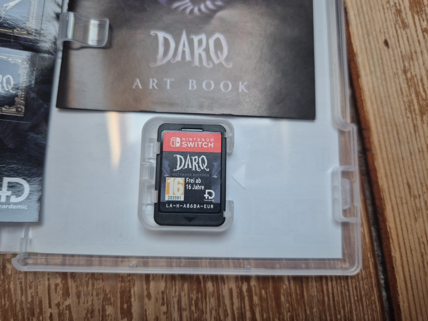 Darq: Ultimate Edition Nitendo Switch Complete With Stickers And Art Book PAL UK