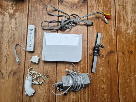 White Nintendo Wii Console - Complete Set Up With Motion Plus Add On UK Version