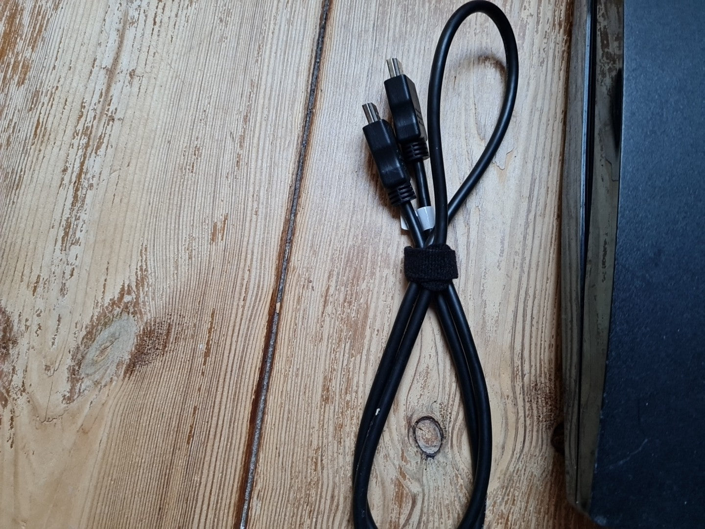 Sony PS3 PlayStation 3 Slim 160GB Console With Official Controller PAL UK